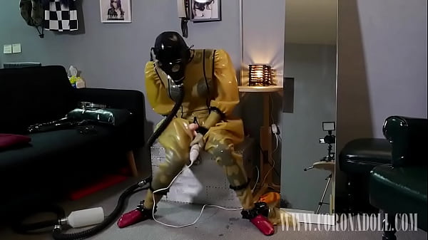 3 Layers Latex 4 Layers Gloves   GasMask .Self-Bondage