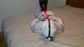 Bondage – HD Shiny Bound Simone Pushing the Limits