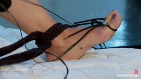 Asian BDSM – Sexy Asian takes Intense Electrotorture!