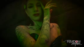 HD

FEMDOM EMPIRE SHEENA ROSE POISONOUS SEDUCTIVE FEET
