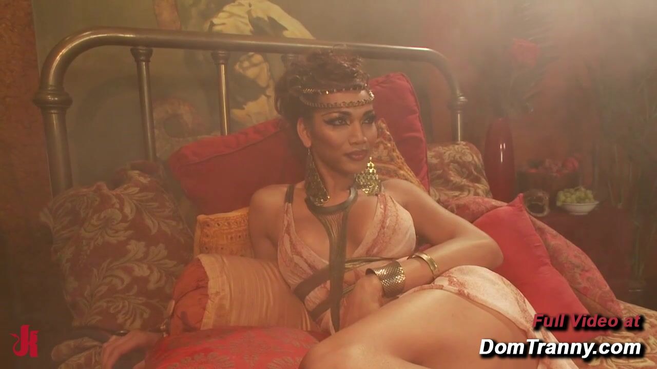 Yasmin Lee Dominates Her Obedient Slave